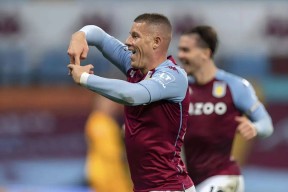 开云体育官方网址-纽卡斯尔迎英超关键赛；冲刺阶段豪取连胜；引发热议；控场能力受关注的简单介绍